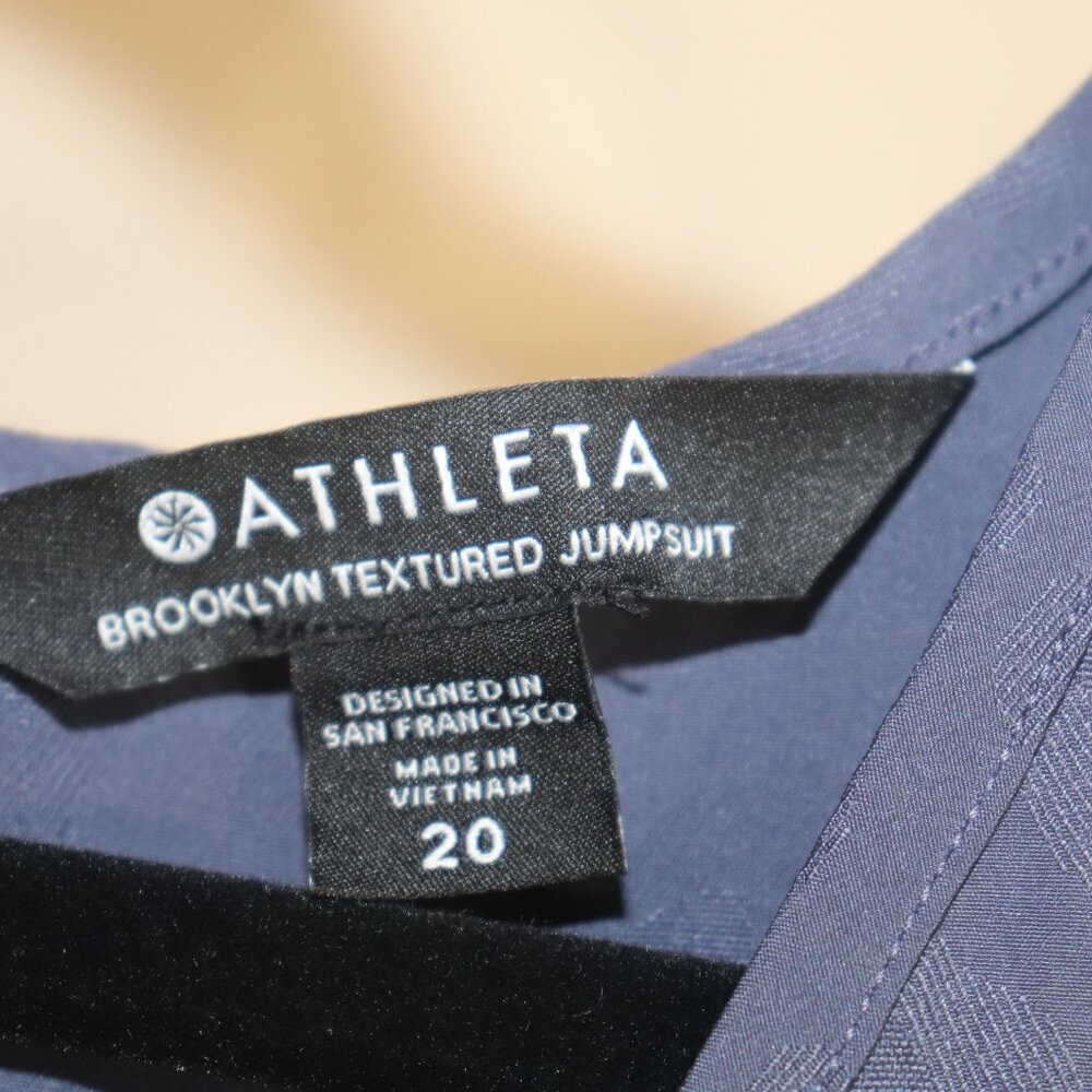 Athleta Brooklyn Textured Jumpsuit Size 20 - Picture 9 of 14